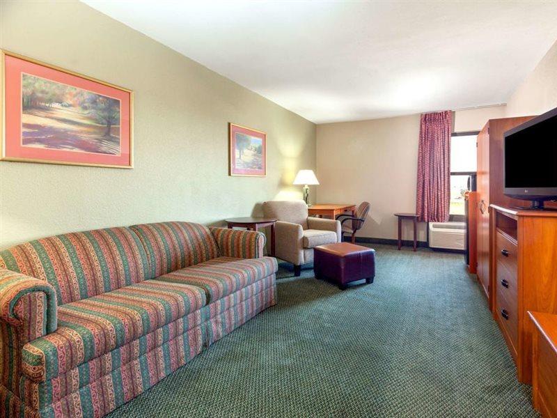 Baymont By Wyndham Amarillo East Hotel Ngoại thất bức ảnh